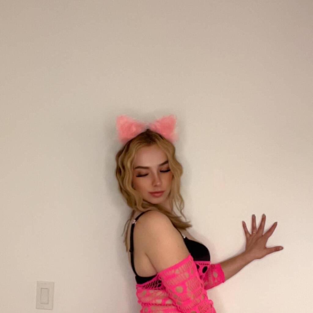 
                        Krystal
                     is Female Escorts. | Brampton | Ontario | Canada | escortsaffair.com 