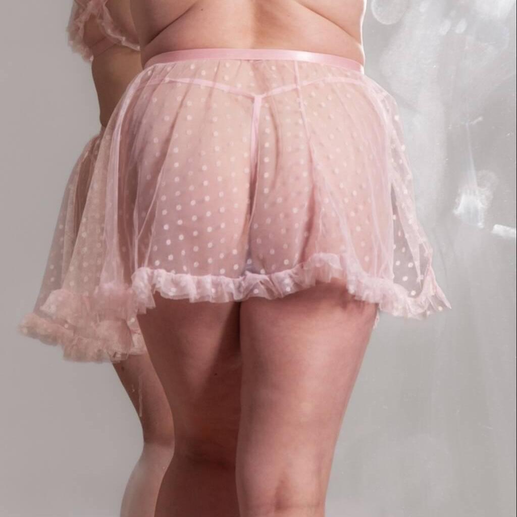 
                        Tara
                     is Female Escorts. | Calgary | Alberta | Canada | escortsaffair.com 