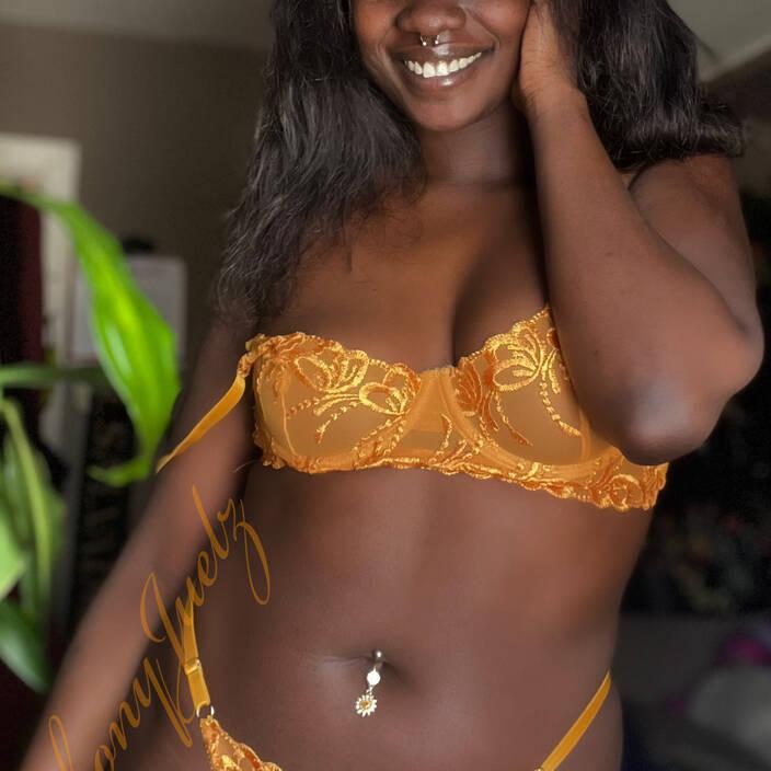 
                        Juelz
                     is Female Escorts. | Burlington | Ontario | Canada | escortsaffair.com 