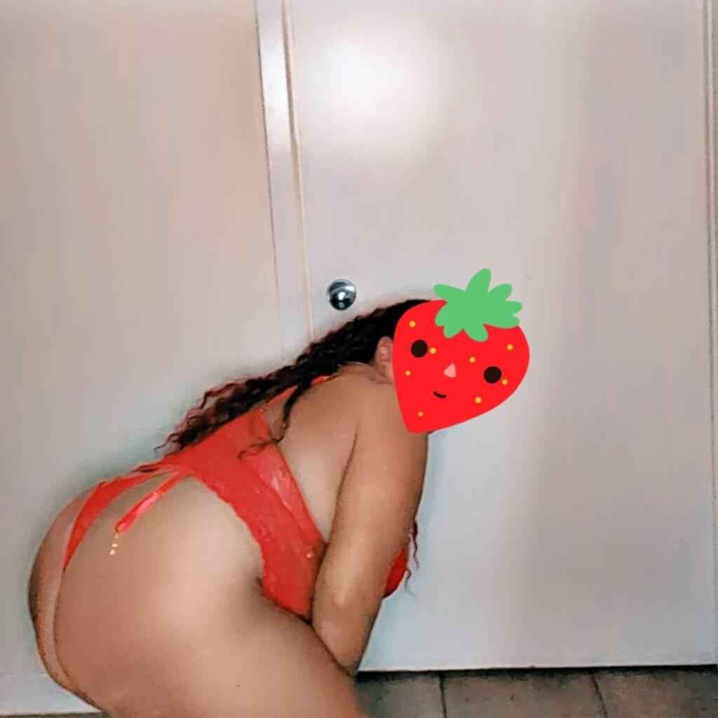 
                        BELLA
                     is Female Escorts. | Winnipeg | Manitoba | Canada | escortsaffair.com 