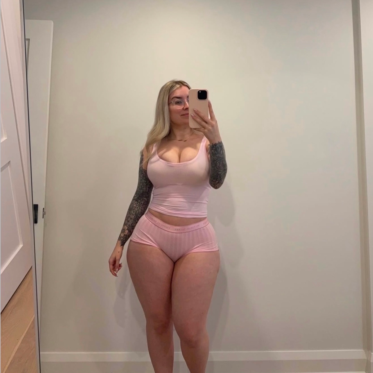 Rose is Female Escorts. | Osaka-Kobe-Kyoto | Japan | Japan | escortsaffair.com 