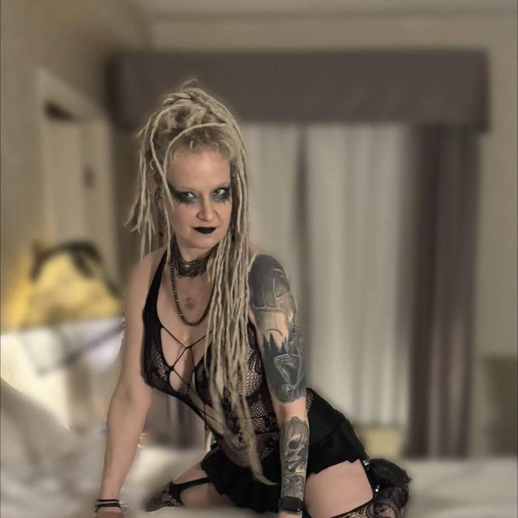 
                        Raven
                     is Female Escorts. | Toronto | Ontario | Canada | escortsaffair.com 