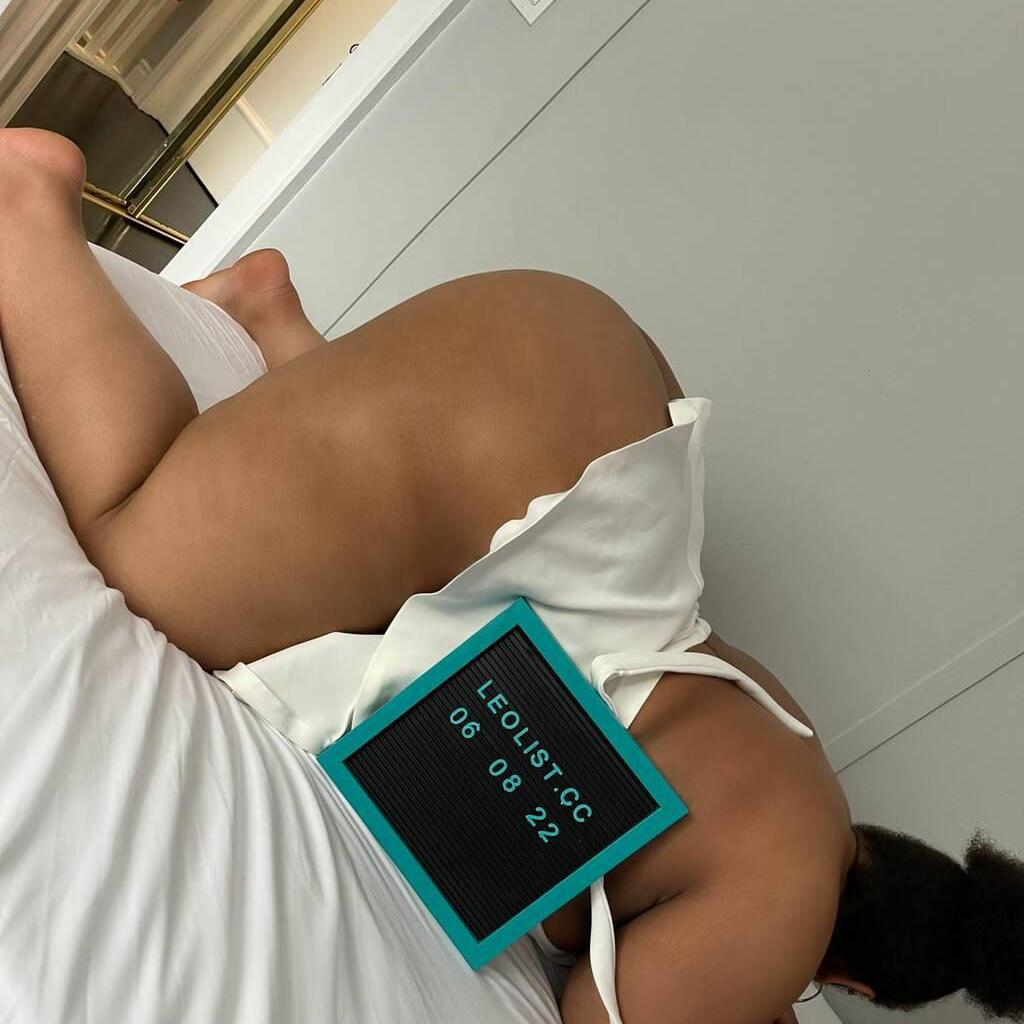 
                        Sugar
                     is Female Escorts. | Niagara | Ontario | Canada | escortsaffair.com 