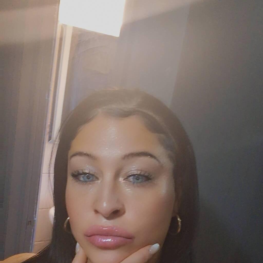 
                        Rowena
                     is Female Escorts. | Cambridge | Ontario | Canada | escortsaffair.com 