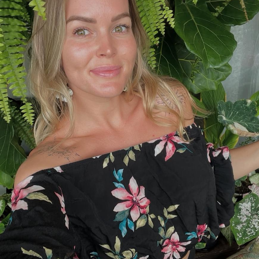 Shelly is Female Escorts. | Vancouver | British Columbia | Canada | escortsaffair.com 