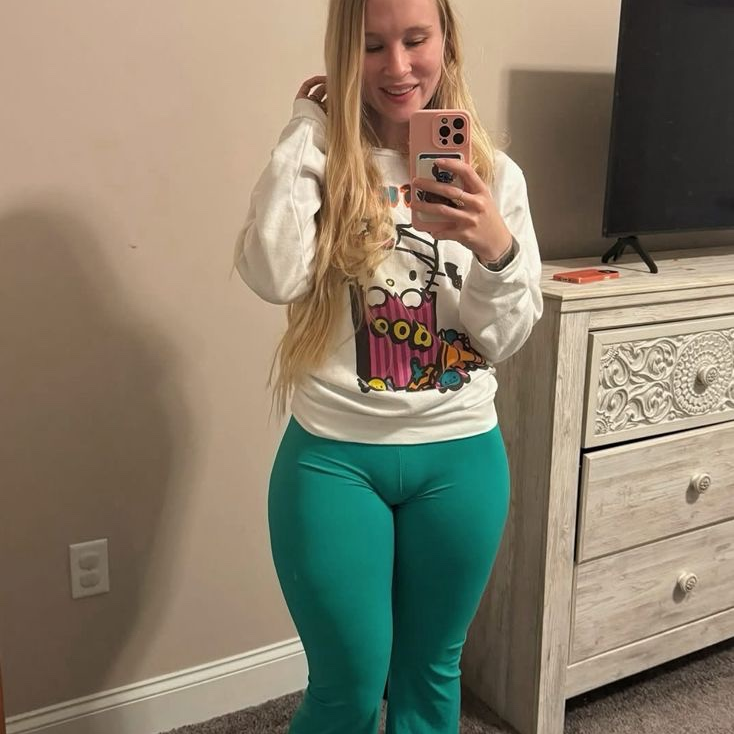 Lesley is Female Escorts. | Abbotsford | British Columbia | Canada | escortsaffair.com 