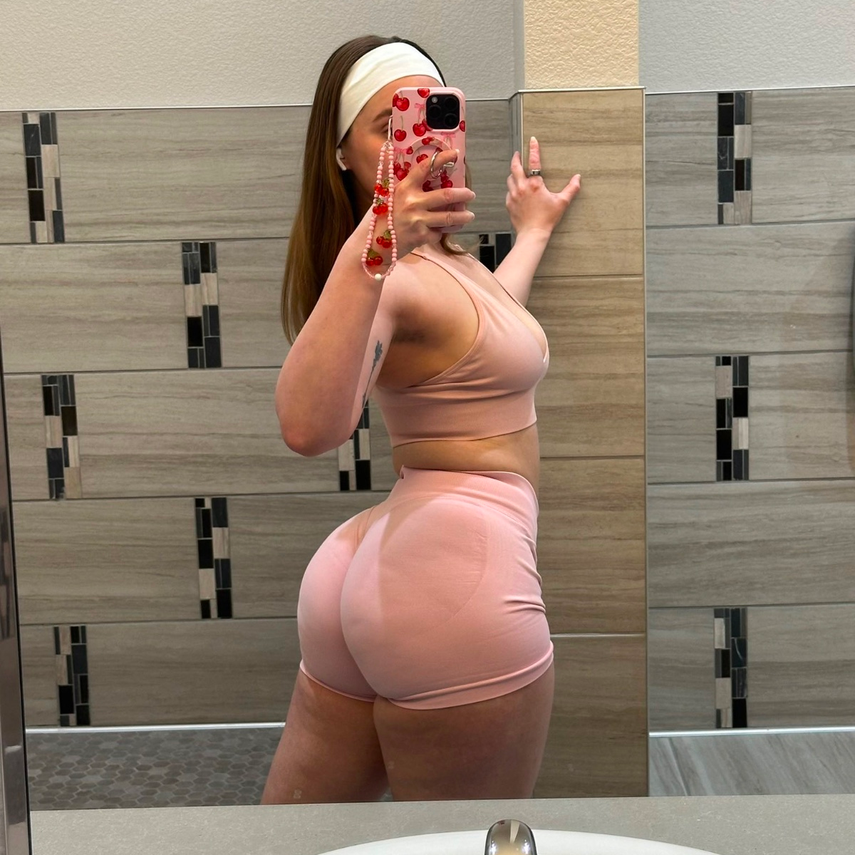 Amelia is Female Escorts. | Redding | California | United States | escortsaffair.com 