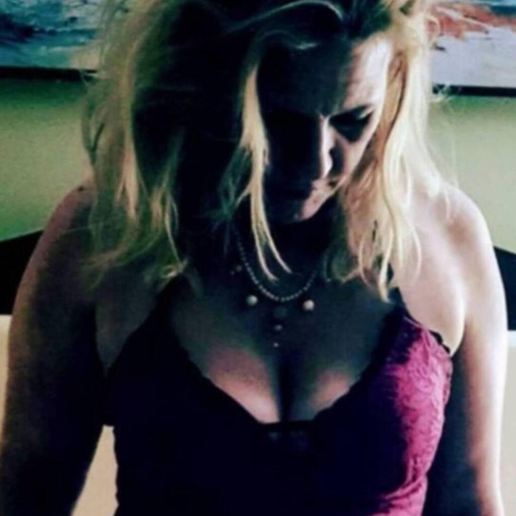 
                        Bentlee
                     is Female Escorts. | Niagara | Ontario | Canada | escortsaffair.com 