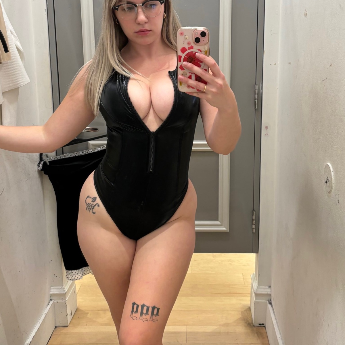 Charlotte is Female Escorts. | Orlando | Florida | United States | escortsaffair.com 