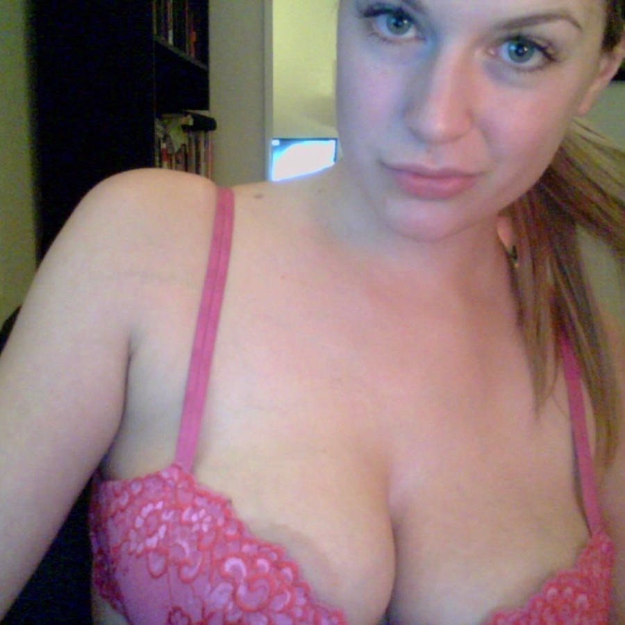 Laura is Female Escorts. | Edmonton | Alberta | Canada | escortsaffair.com 