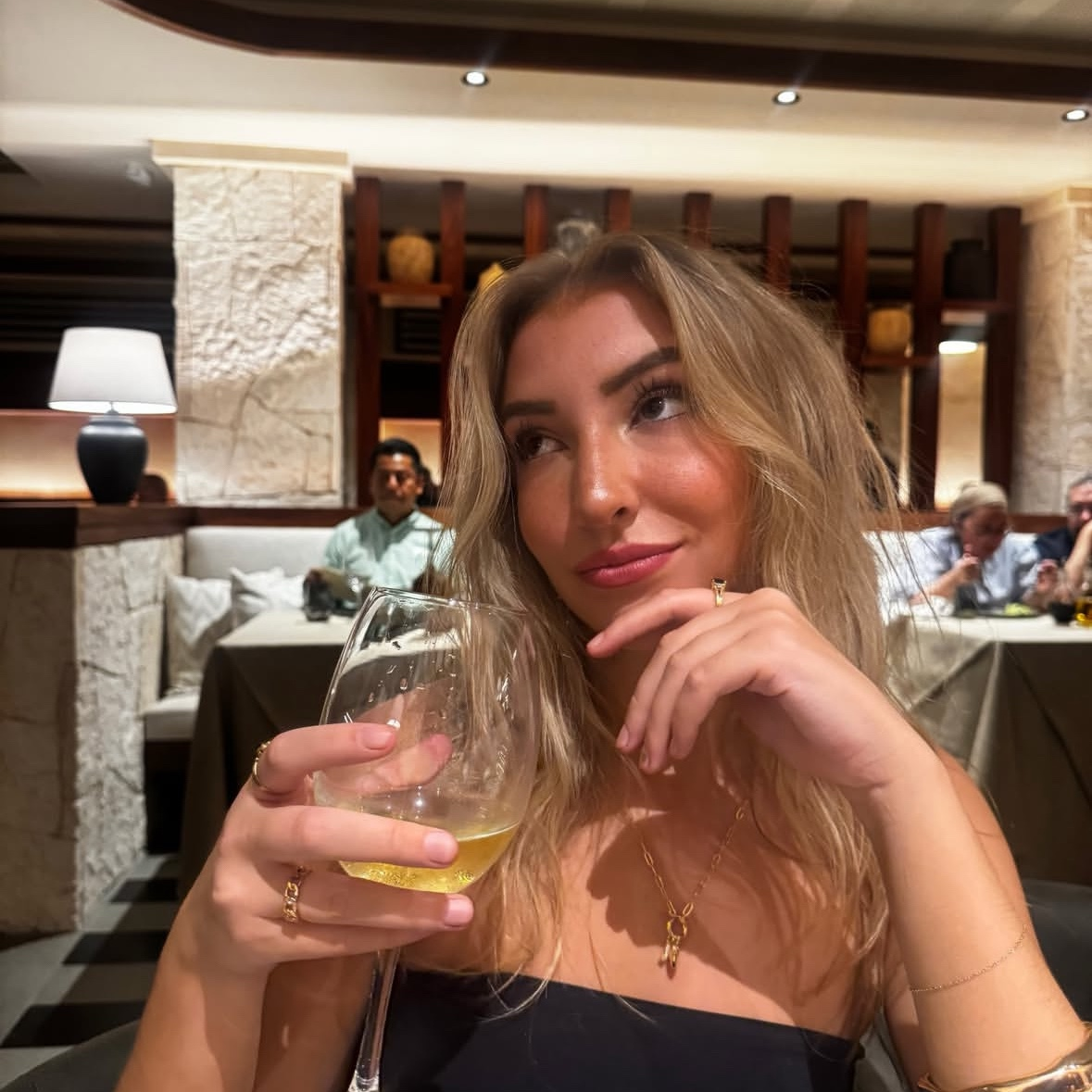 Kayla is Female Escorts. | Calgary | Alberta | Canada | escortsaffair.com 