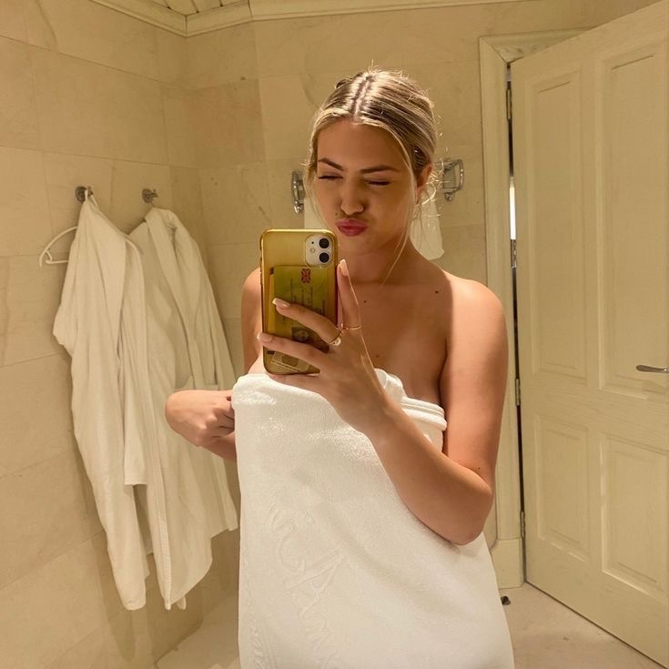 Julie is Female Escorts. | Windsor | Ontario | Canada | escortsaffair.com 