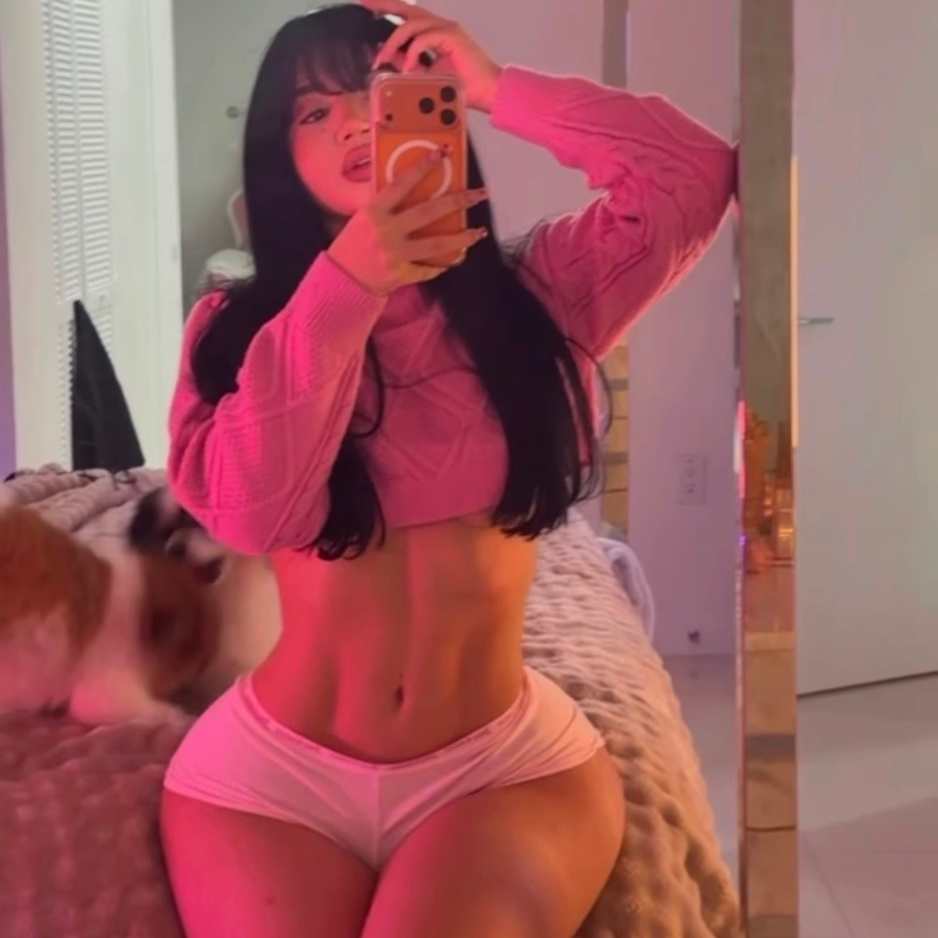 Mellisa is Female Escorts. | Montreal | Quebec | Canada | escortsaffair.com 