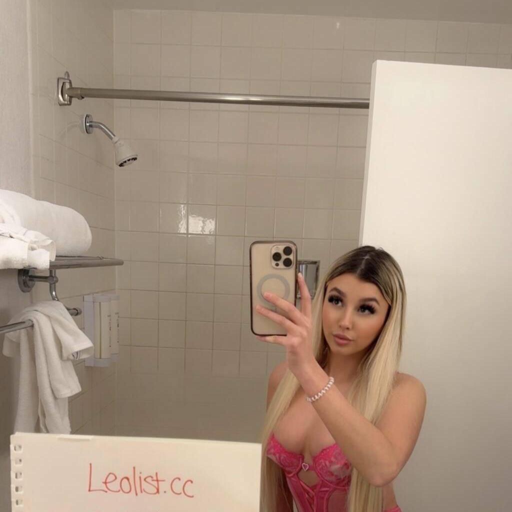 
                        Bonnie
                     is Female Escorts. | Kitchener | Ontario | Canada | escortsaffair.com 