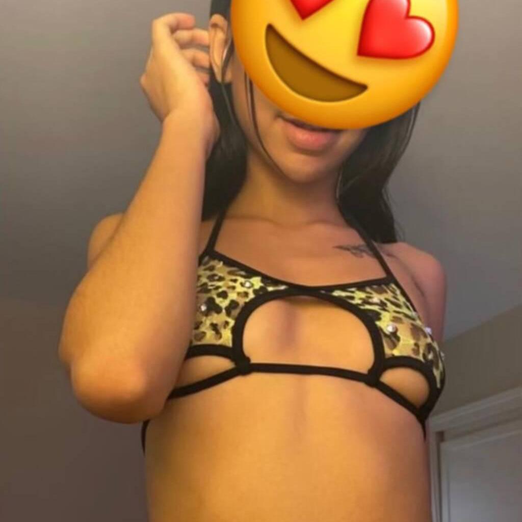 
                        Amber
                     is Female Escorts. | Brampton | Ontario | Canada | escortsaffair.com 