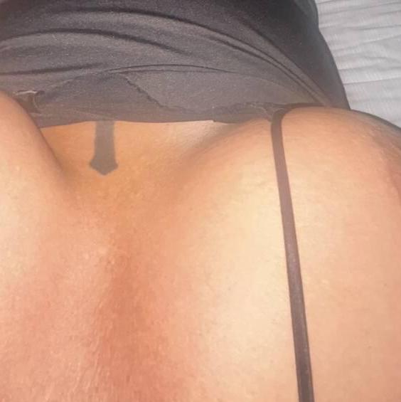 
                        Elle
                     is Female Escorts. | Red Deer | Alberta | Canada | escortsaffair.com 