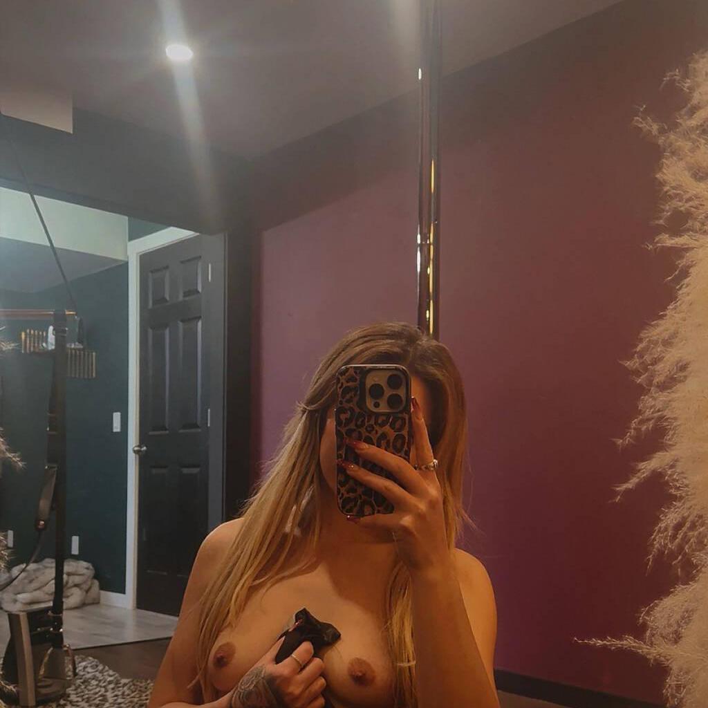 
                        Serena woods
                     is Female Escorts. | Kelowna | British Columbia | Canada | escortsaffair.com 