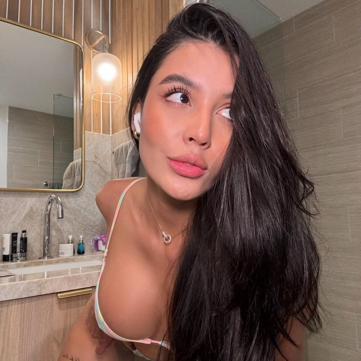 Stacey is Female Escorts. | Edmonton | Alberta | Canada | escortsaffair.com 