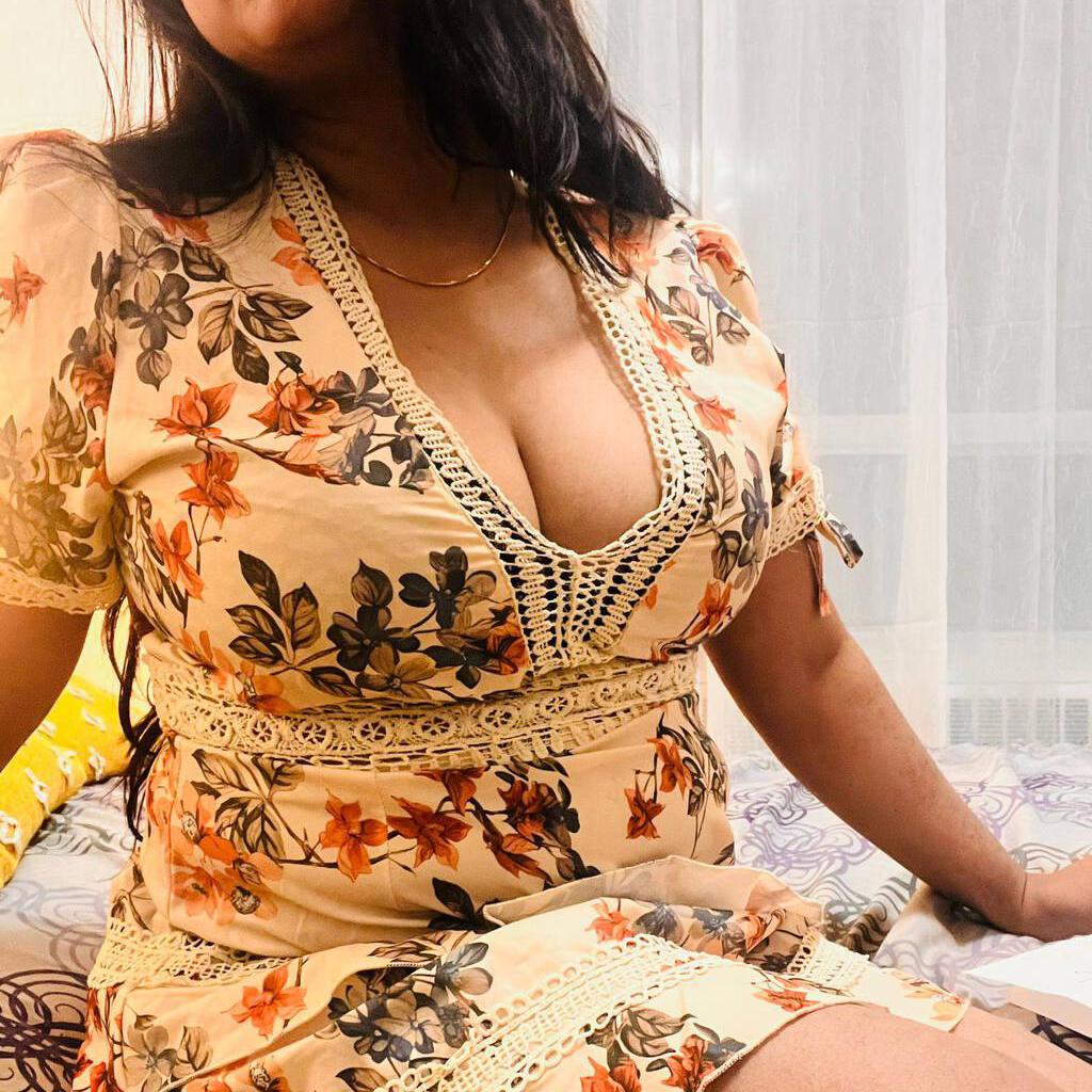 
                        Rosa
                     is Female Escorts. | Toronto | Ontario | Canada | escortsaffair.com 