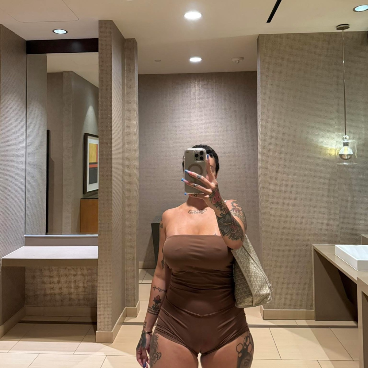 Sandra is Female Escorts. | Calgary | Alberta | Canada | escortsaffair.com 