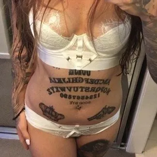 Littlemisskourtneyk is Female Escorts. | Townsville | Australia | Australia | escortsaffair.com 