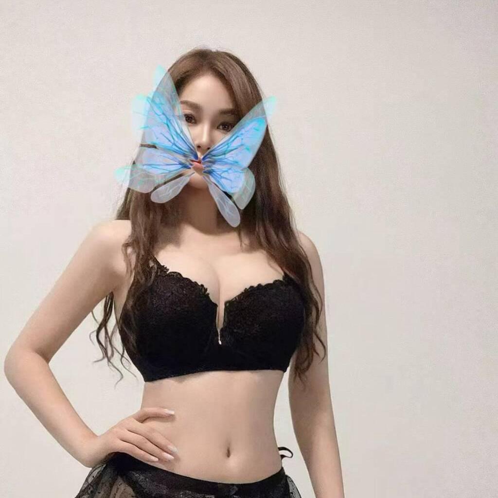 
                        Apple
                     is Female Escorts. | Vaughan | Ontario | Canada | escortsaffair.com 