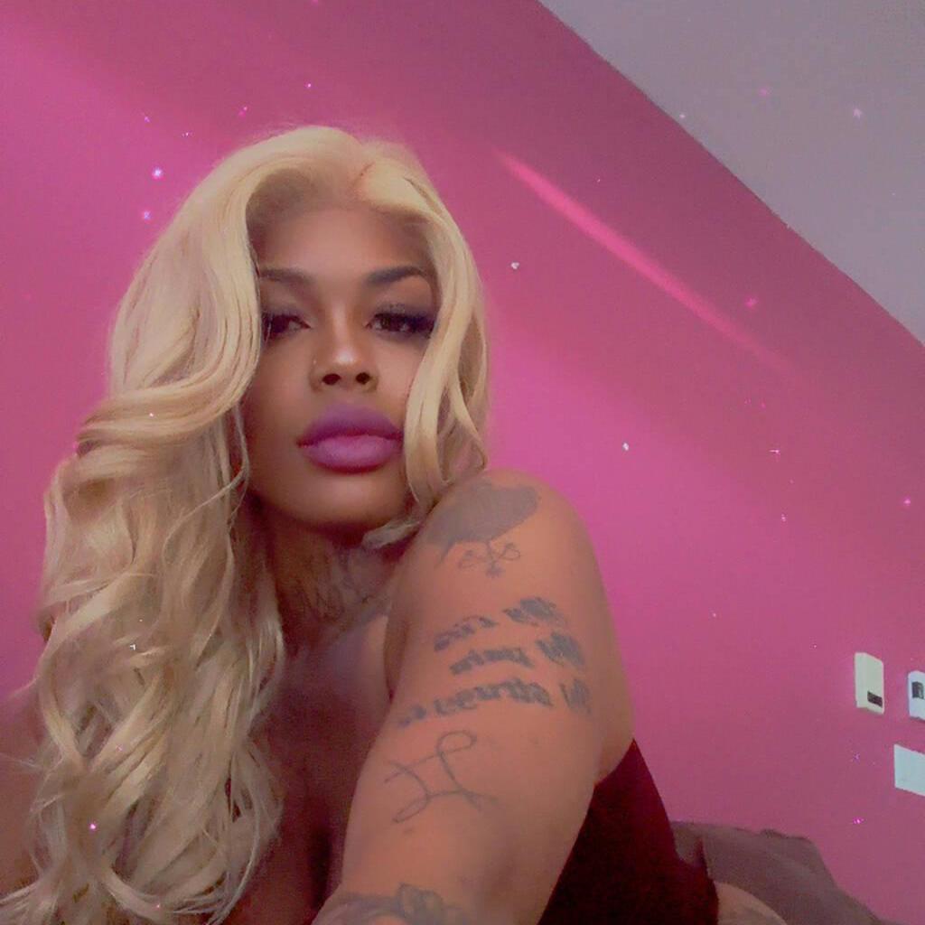 
                        Tia
                     is Female Escorts. | Quebec City | Quebec | Canada | escortsaffair.com 