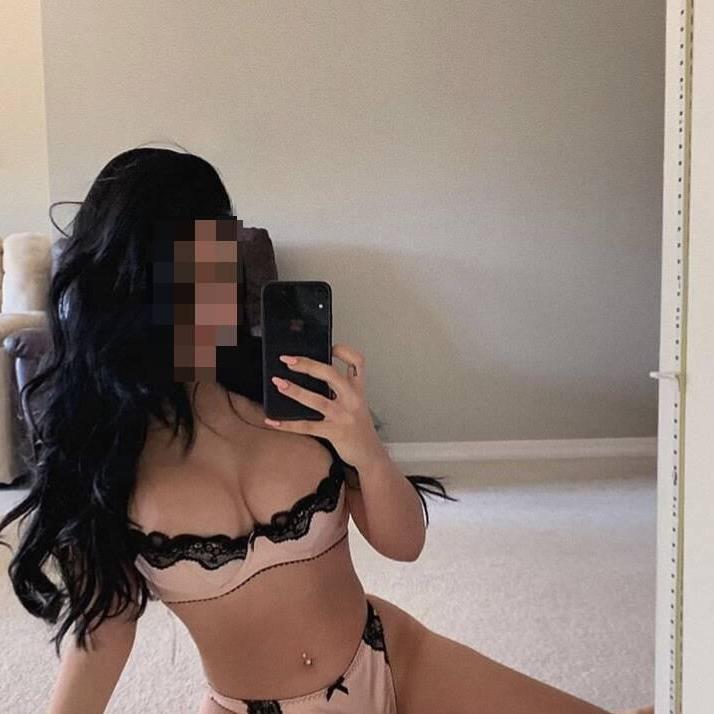 
                        Sarah
                     is Female Escorts. | Abbotsford | British Columbia | Canada | escortsaffair.com 