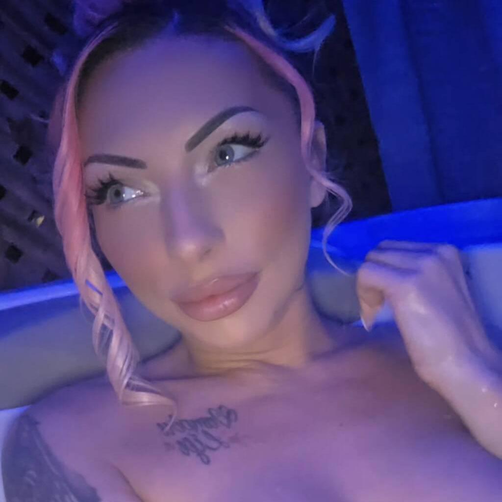 
                        Jenna
                     is Female Escorts. | Sarnia | Ontario | Canada | escortsaffair.com 