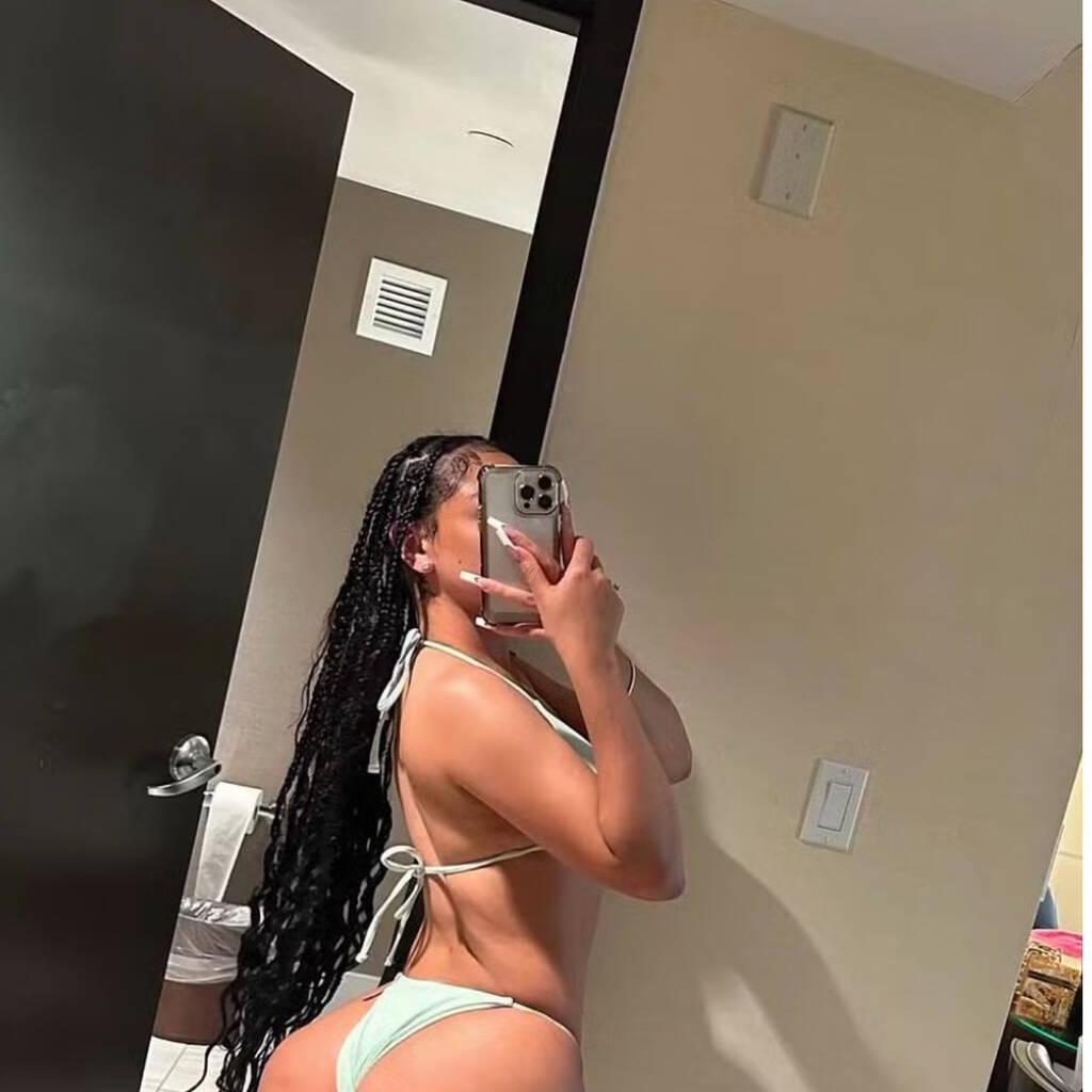 
                        Lilly
                     is Female Escorts. | Edmonton | Alberta | Canada | escortsaffair.com 