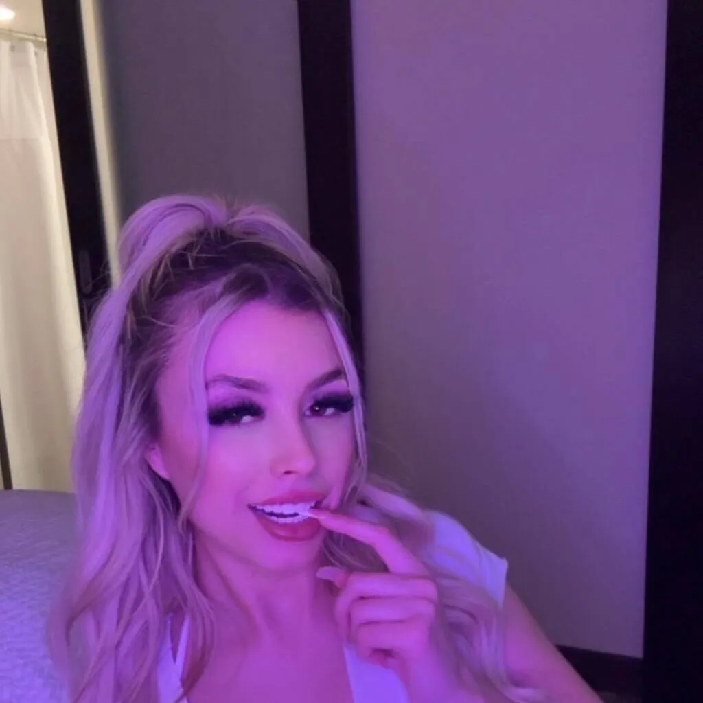 
                        Lex
                     is Female Escorts. | Yukon | Yukon | Canada | escortsaffair.com 