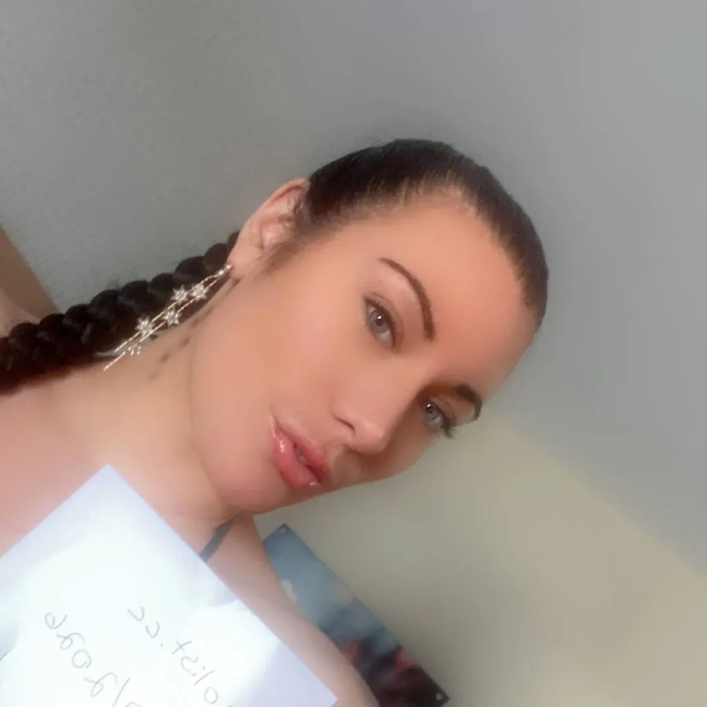 
                        Riley
                     is Female Escorts. | Saskatoon | Saskatchewan | Canada | escortsaffair.com 