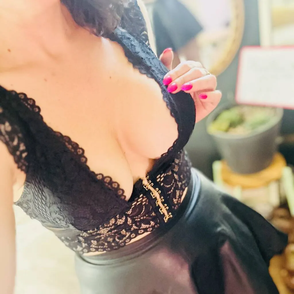 
                        Melody Merlot
                     is Female Escorts. | Regina | Saskatchewan | Canada | escortsaffair.com 