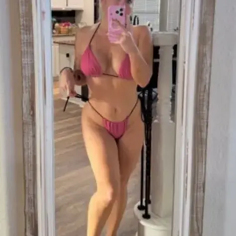 Tris Tracey is Female Escorts. | Calgary | Alberta | Canada | escortsaffair.com 