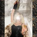 
                        IN/OUT/ONLINE
                     is Female Escorts. | Calgary | Alberta | Canada | escortsaffair.com 
