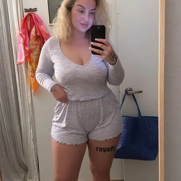 Sarah is Female Escorts. | Detroit | Michigan | United States | escortsaffair.com 