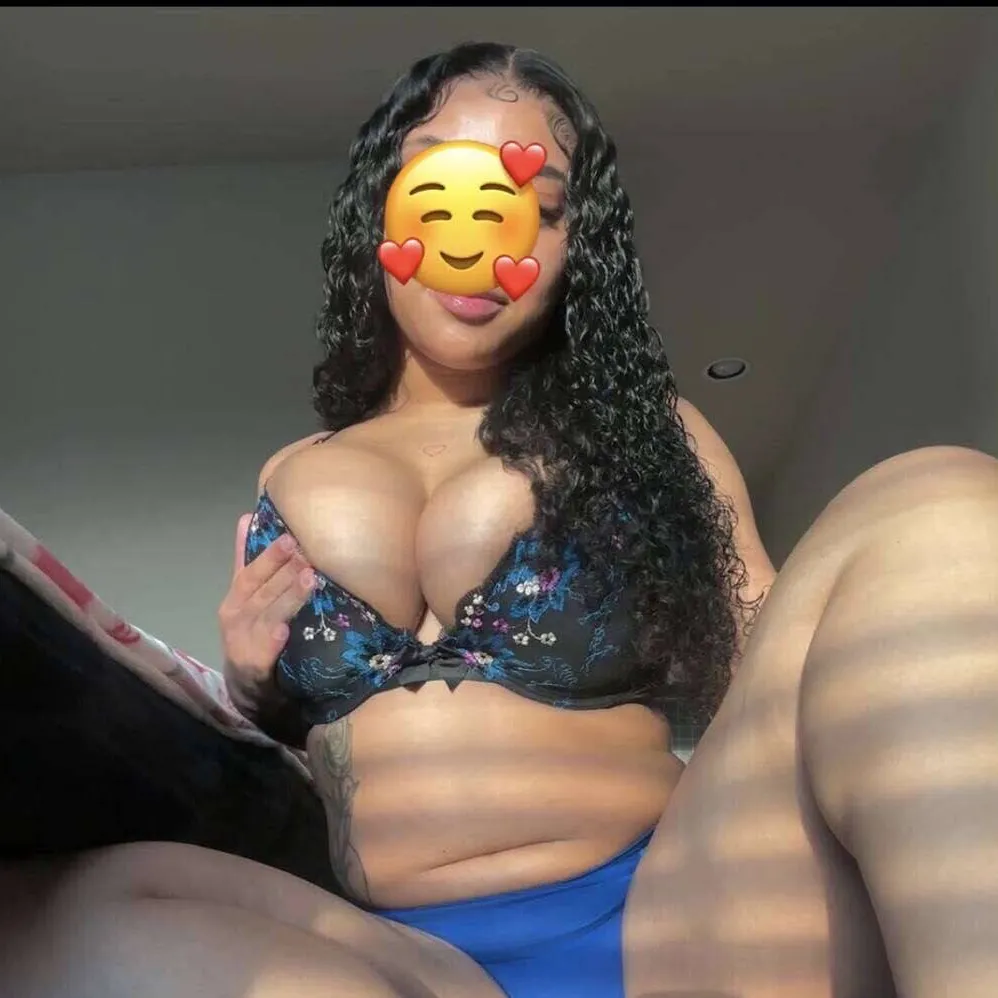 
                        Mia
                     is Female Escorts. | Kingston | Ontario | Canada | escortsaffair.com 