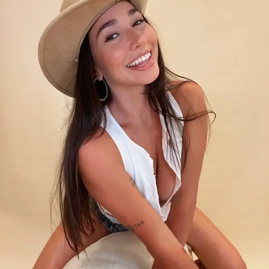 Sarah is Female Escorts. | Boston | Massachusetts | United States | escortsaffair.com 