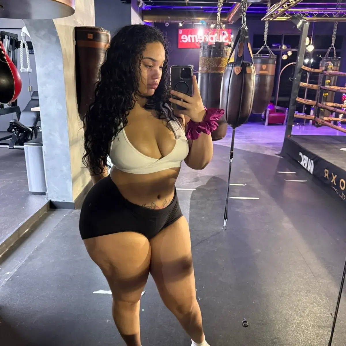 Daisy is Female Escorts. | Edmonton | Alberta | Canada | escortsaffair.com 