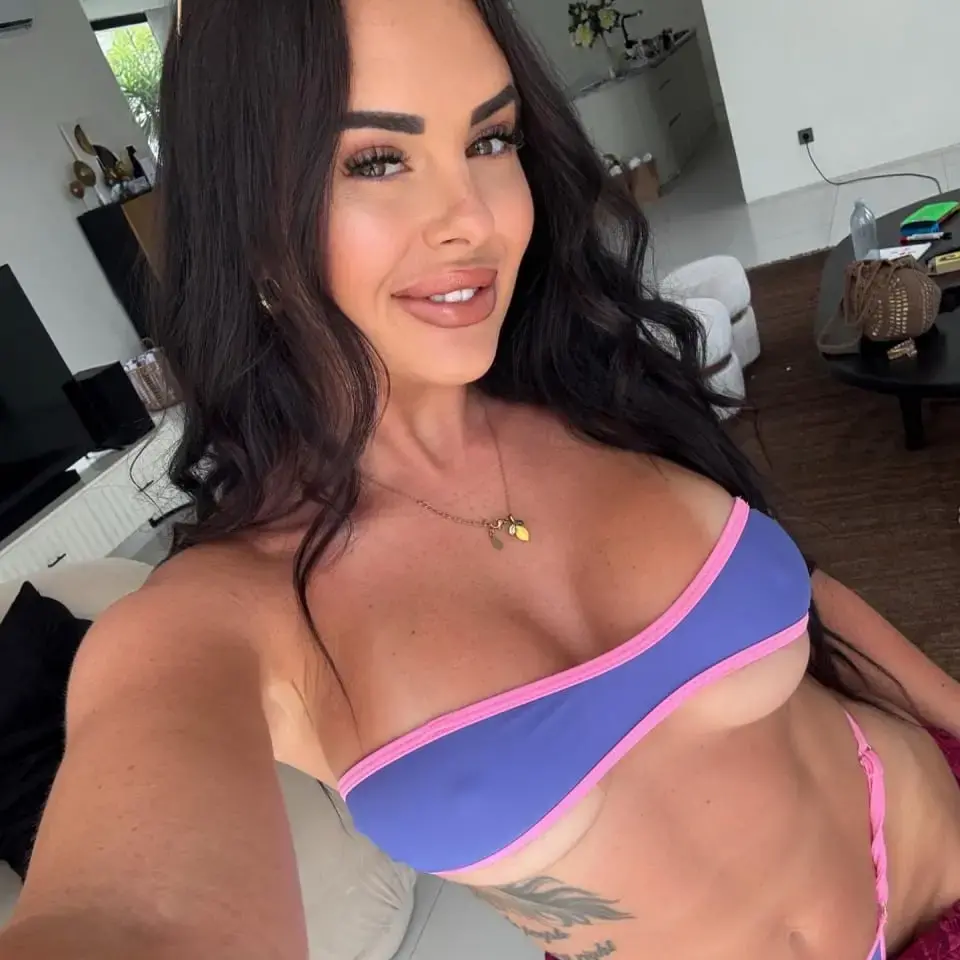 Ava sohpia is Female Escorts. | Redding | California | United States | escortsaffair.com 