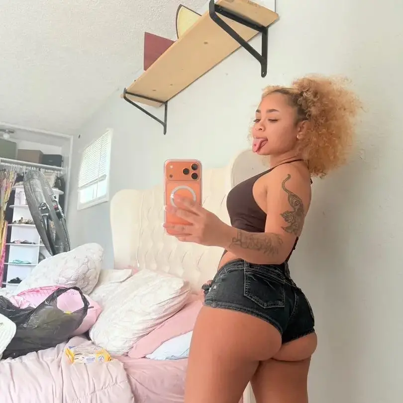 Liora is Female Escorts. | Oshawa | Ontario | Canada | escortsaffair.com 