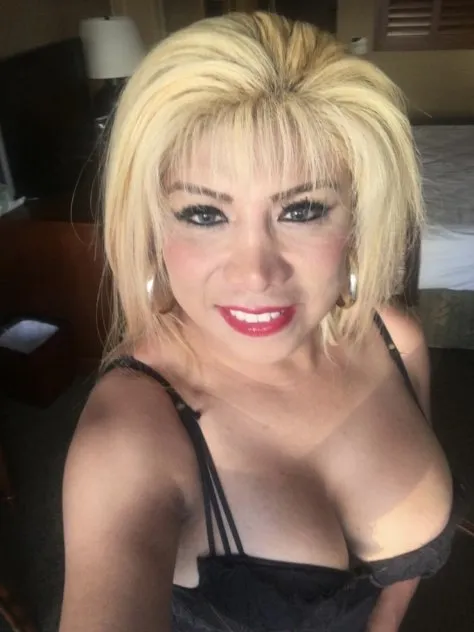 BEAUTIFUL and SEXXY HOTTBLONDE TRANSSEXUAL  LATINA