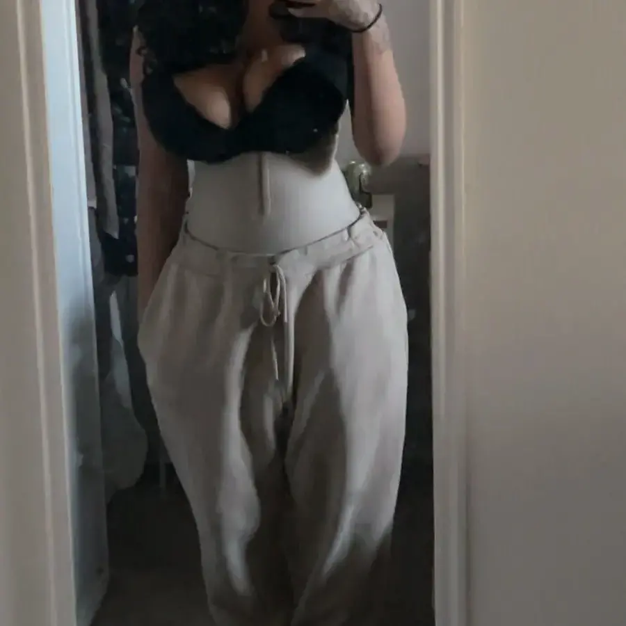 Sarah is Female Escorts. | Sacramento | California | United States | escortsaffair.com 