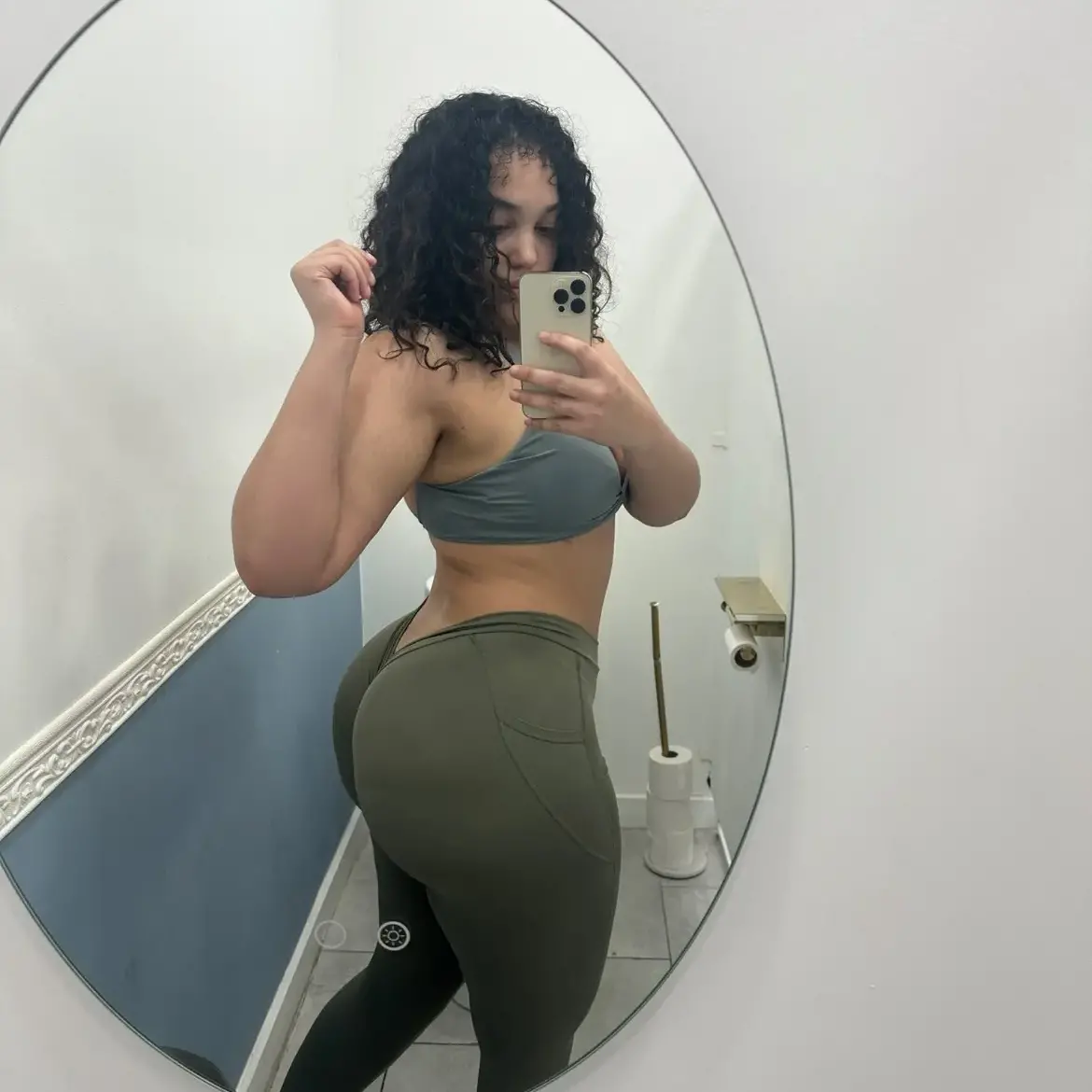 Daisy is Female Escorts. | Windsor | Ontario | Canada | escortsaffair.com 