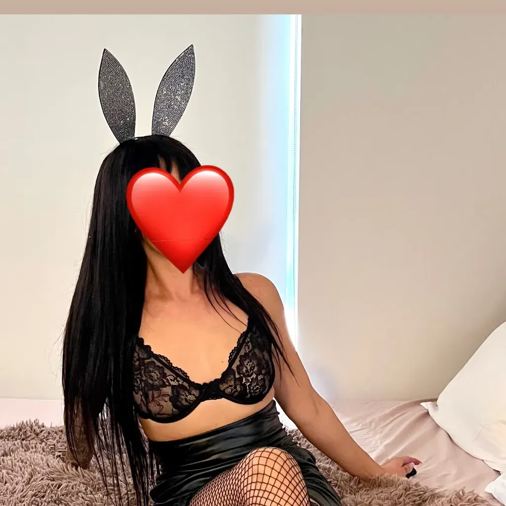 
                        Luna
                     is Female Escorts. | Calgary | Alberta | Canada | escortsaffair.com 