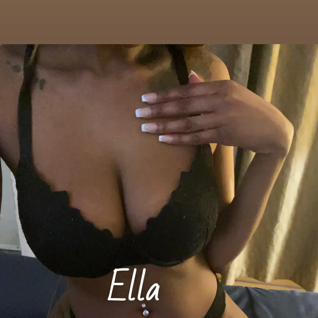 
                        Ella
                     is Female Escorts. | Winnipeg | Manitoba | Canada | escortsaffair.com 