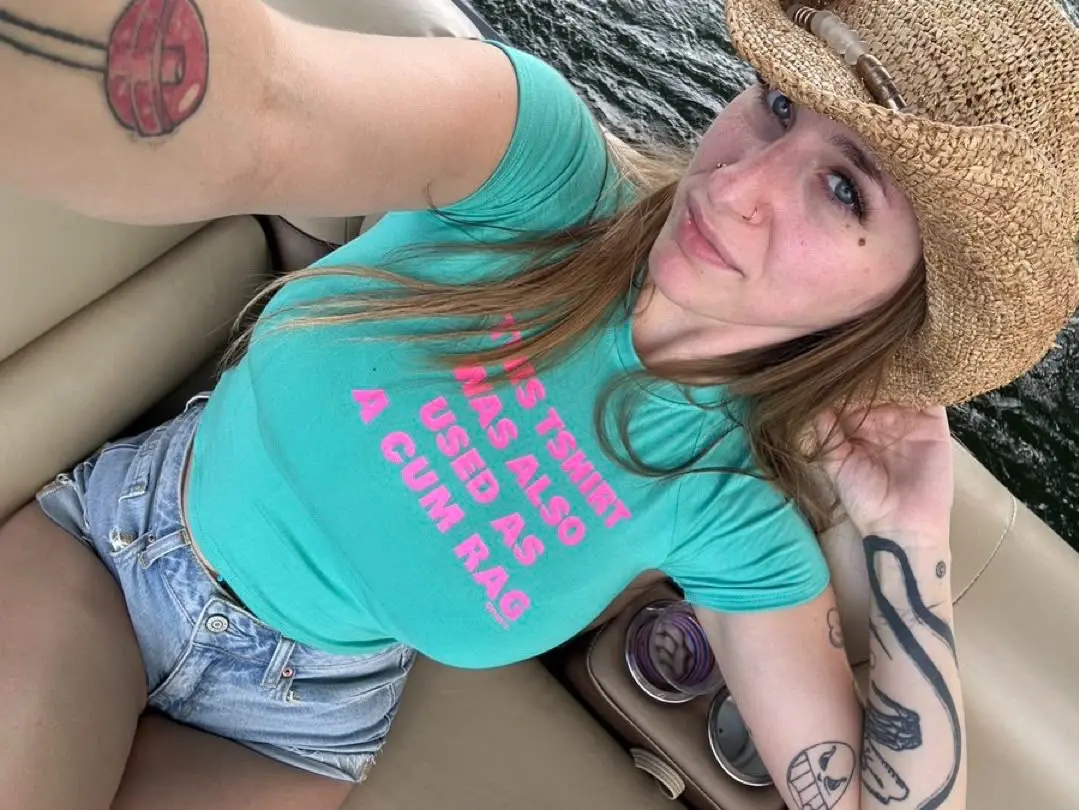 I take pride in knowing how to satisfy a man's every fantasy 🍆🍑, and would love to pamper you. profile image
