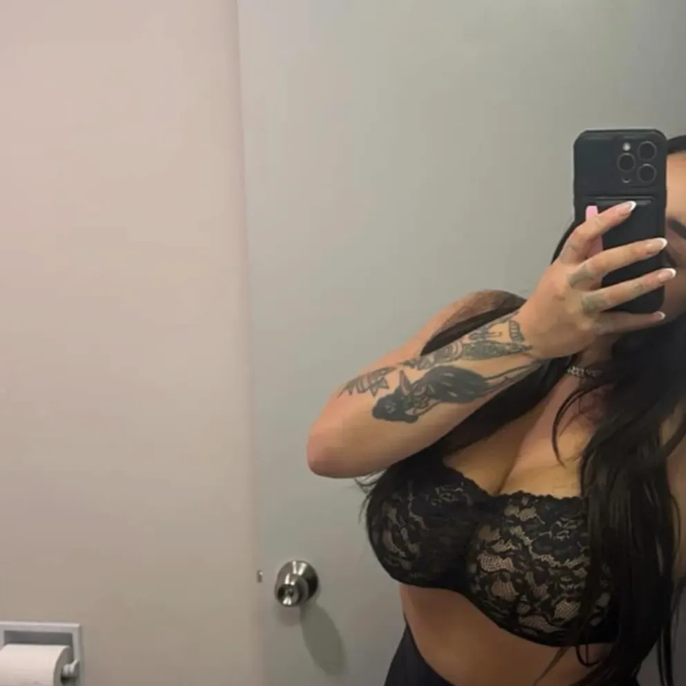 
                        KELLY DTOWN
                     is Female Escorts. | Vancouver | British Columbia | Canada | escortsaffair.com 