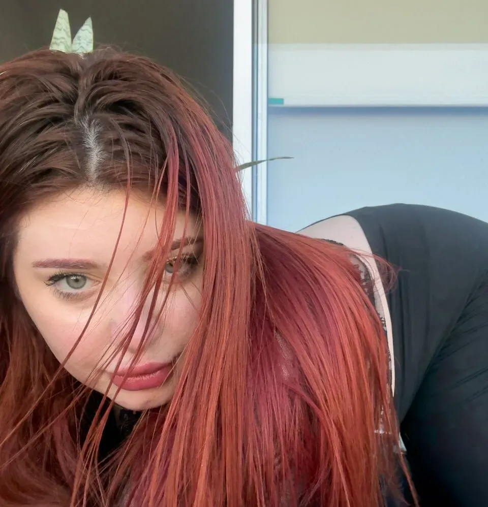 THICK ASS, down to earth with massive boobs!!! profile image
