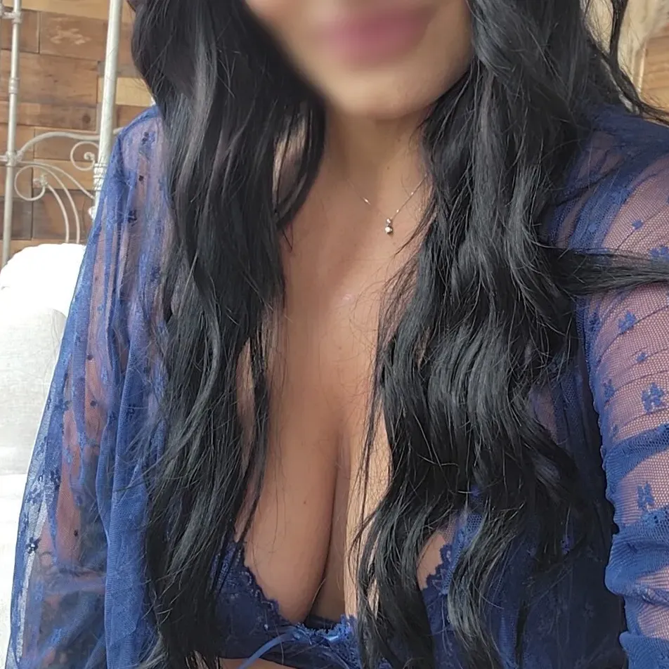 
                        Charlotte & Friends
                     is Female Escorts. | Victoria | British Columbia | Canada | escortsaffair.com 